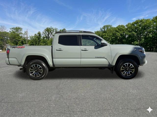 Used 2022 Toyota Tacoma TRD Sport AWD/4WD image 10
