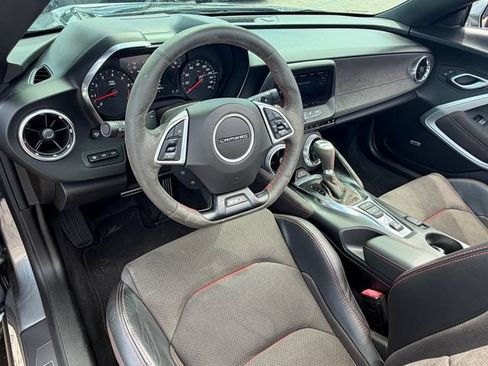 Used 2022 Chevrolet Camaro ZL1 RWD image 15