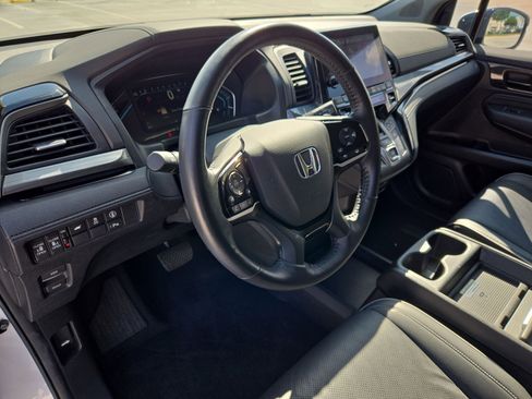 Certified 2024 Honda Odyssey Elite image 12