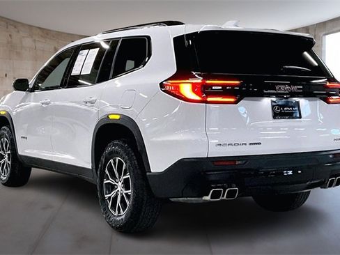 Used 2025 GMC Acadia AT4 image 4