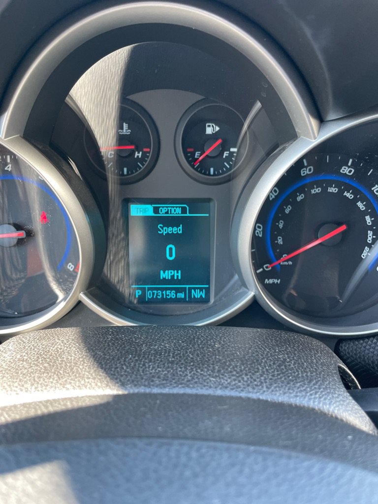 Used 2016 Chevrolet Cruze LT w/ Technology Package FWD image 12