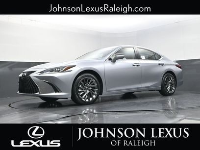 New 2025 Lexus ES 300h w/ Luxury Package