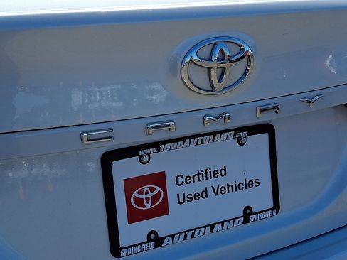 Used 2024 Toyota Camry XLE w/ Cold Weather Package AWD/4WD image 29
