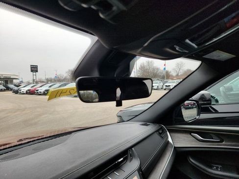 New 2026 Jeep Grand Cherokee Laredo image 14