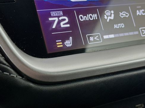 Used 2020 Subaru Outback Premium image 19