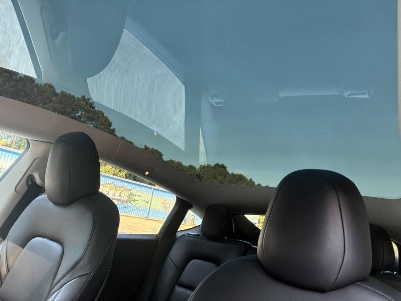 Used 2022 Tesla Model Y AWD image 19