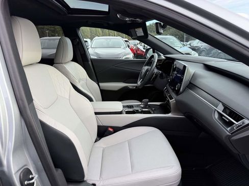 Used 2023 Lexus RX 350 Premium image 14