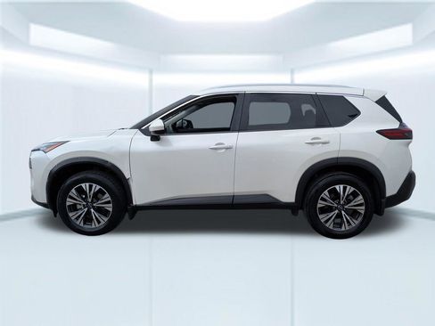 Used 2023 Nissan Rogue SV w/ SV Premium B Package image 2