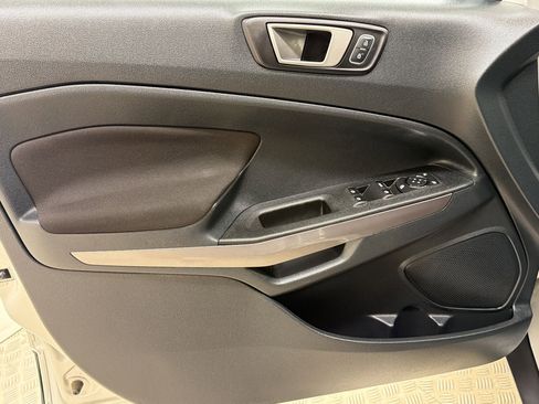 Used 2021 Ford EcoSport SE FWD image 13