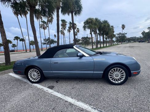 Used 2005 Ford Thunderbird 50th Anniversary RWD image 25