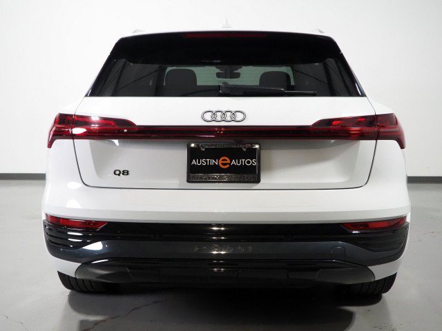 Used 2024 Audi Q8 e-tron Premium Plus w/ Premium Plus Package AWD/4WD image 53