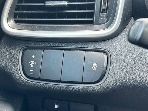 Used 2016 Kia Sorento L FWD image 37