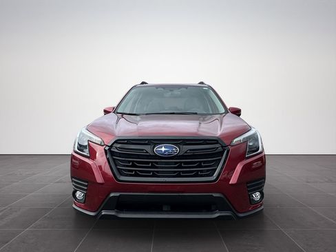 Used 2024 Subaru Forester Limited image 1