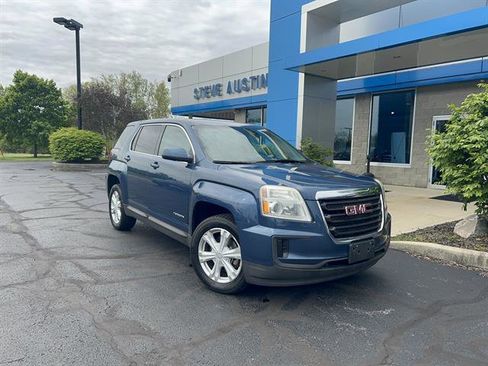 Used 2017 GMC Terrain SLE FWD image 1