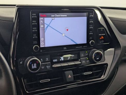 Used 2021 Toyota Highlander XSE AWD/4WD image 19