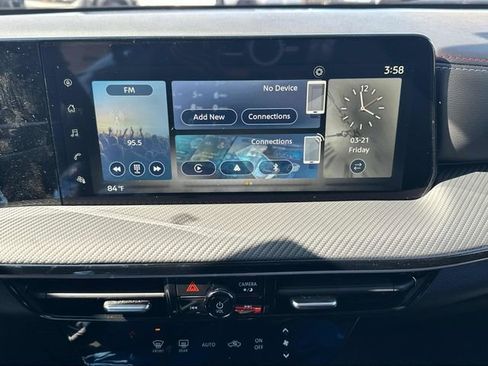 New 2025 Nissan Kicks SR image 12