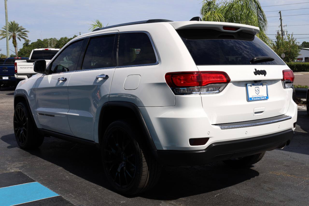 Used 2021 Jeep Grand Cherokee Limited w/ Sun & Sound Group AWD/4WD image 3