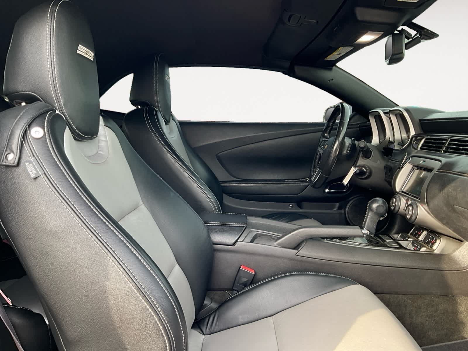Used 2012 Chevrolet Camaro SS RWD image 19