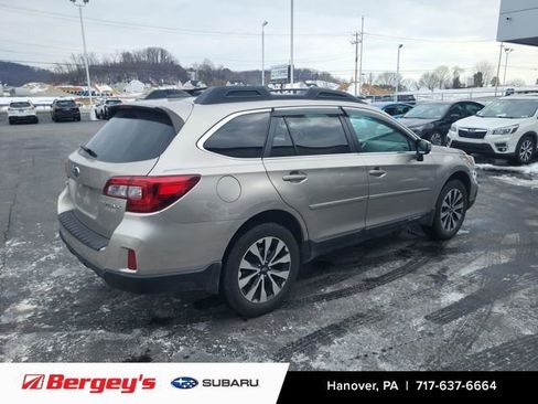 Used 2017 Subaru Outback 2.5i Limited image 4
