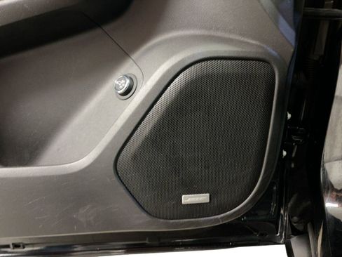 Used 2021 GMC Acadia SLT image 21