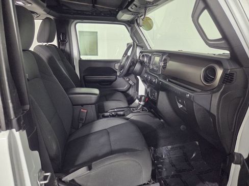 Used 2018 Jeep Wrangler Sport AWD/4WD image 27