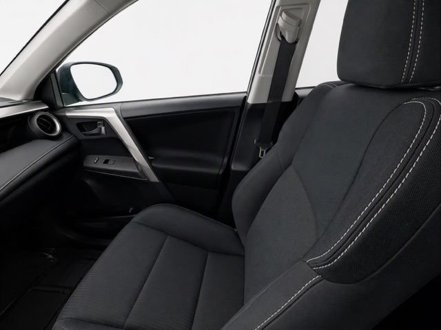 Used 2013 Toyota RAV4 XLE AWD/4WD image 18