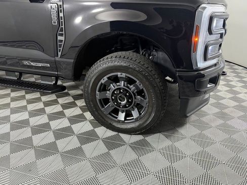 Used 2024 Ford F250 Lariat w/ Lariat Ultimate Package AWD/4WD image 11