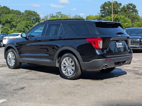 Used 2022 Ford Explorer XLT w/ Equipment Group 202A AWD/4WD image 7