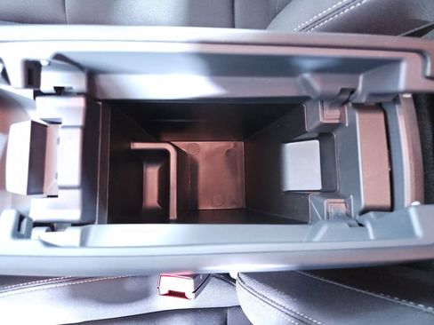 New 2026 Nissan Rogue S image 25