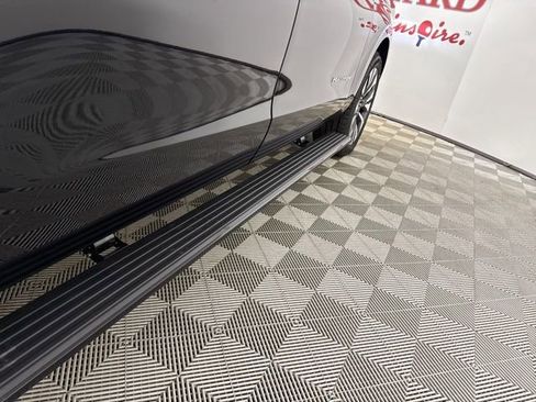 New 2025 Ford Expedition Max Platinum w/ Driver's Package image 32