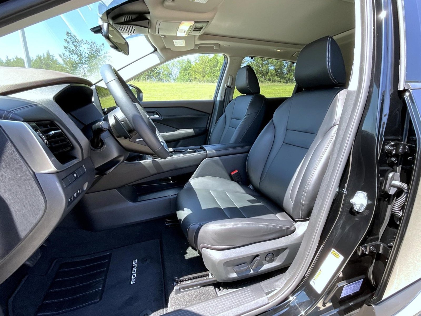 Certified 2023 Nissan Rogue SL w/ SL Premium Package AWD/4WD image 11