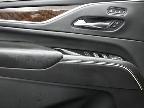 Used 2021 Cadillac Escalade Premium Luxury Platinum RWD image 8