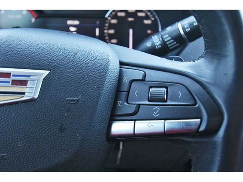 Used 2023 Cadillac XT4 Luxury image 16