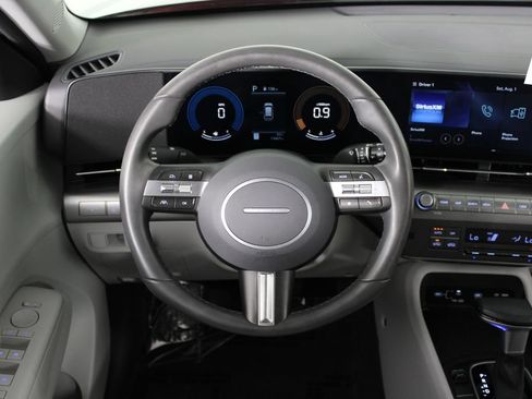 Certified 2025 Hyundai Kona SEL FWD image 9