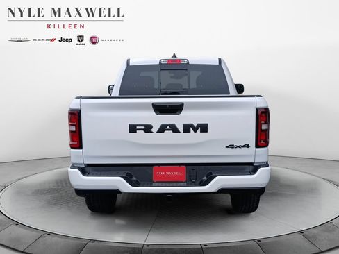 New 2026 RAM 1500 Express AWD/4WD image 15