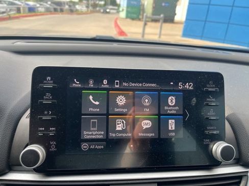 Used 2018 Honda Accord Sport image 13