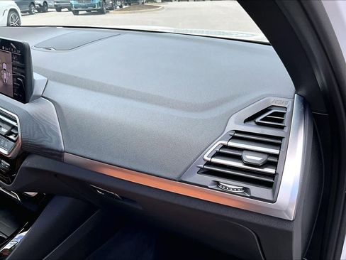 Used 2023 BMW X3 sDrive30i w/ Premium Package w/ZPA RWD image 18