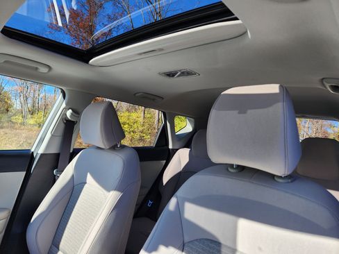 Used 2023 Kia Soul EX image 12