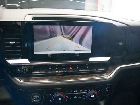 Used 2022 Chevrolet Silverado 1500 LT w/ Z71 Off-Road Package image 33