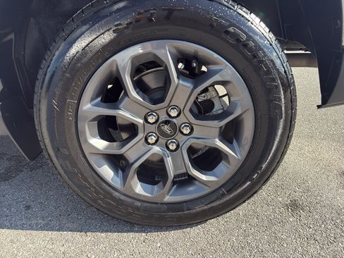 Certified 2022 Ford Maverick XLT image 19