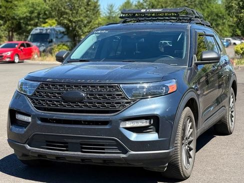 Used 2022 Ford Explorer XLT w/ Equipment Group 202A AWD/4WD image 1