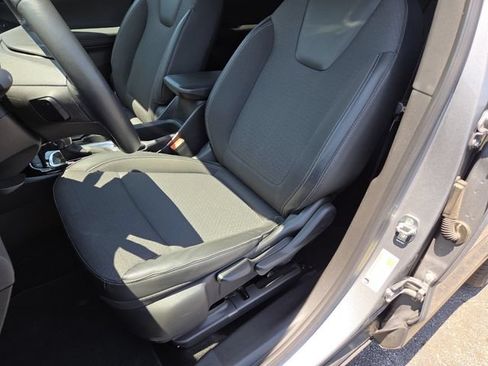 Used 2023 Buick Encore GX Preferred FWD image 19