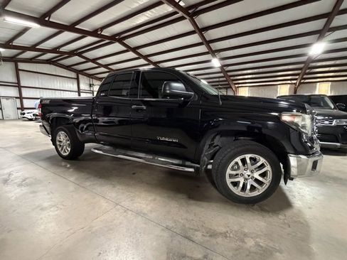 Used 2018 Toyota Tundra SR5 image 5