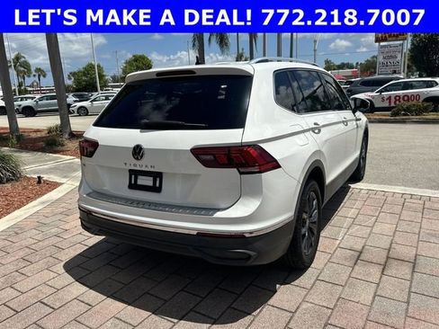 Certified 2022 Volkswagen Tiguan SE FWD image 7