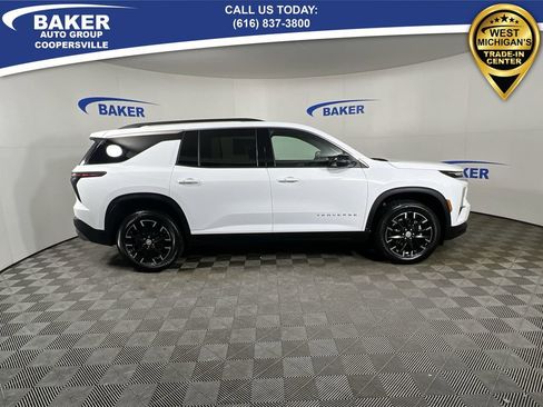 Certified 2025 Chevrolet Traverse LT w/ Sun and Wheel Package image 10