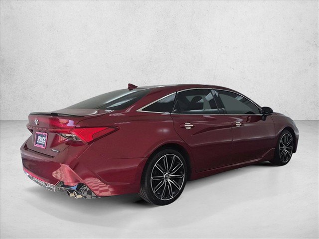 Used 2019 Toyota Avalon Touring FWD image 5
