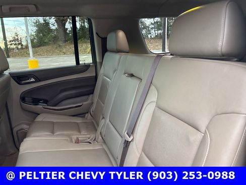 Used 2019 Chevrolet Suburban LT image 19