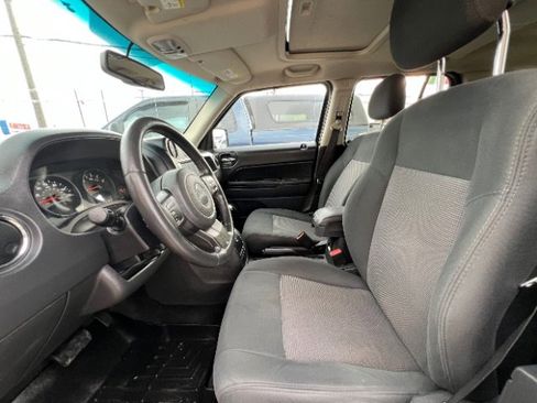 Used 2013 Jeep Patriot Latitude w/ Sun/Sound Group image 10