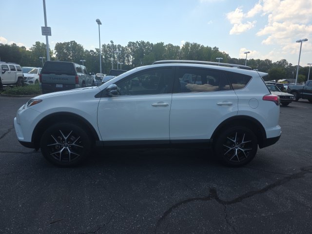 Used 2018 Toyota RAV4 SE w/ Advanced Technology Package FWD image 4