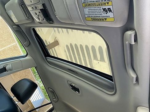 Used 2016 Toyota Camry SE image 42